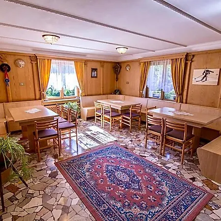 Siera Hof